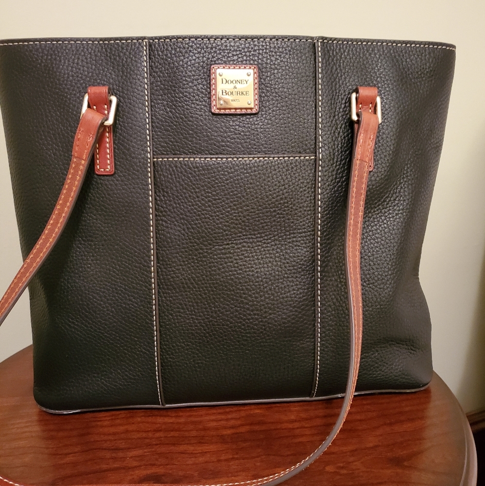 Dooney & Bourke tote